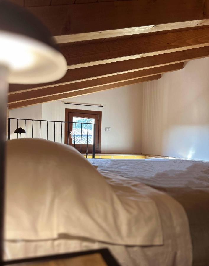 La Volpe Rossa Rooms And Apartments Сан-Феліче-дель-Бенако Екстер'єр фото